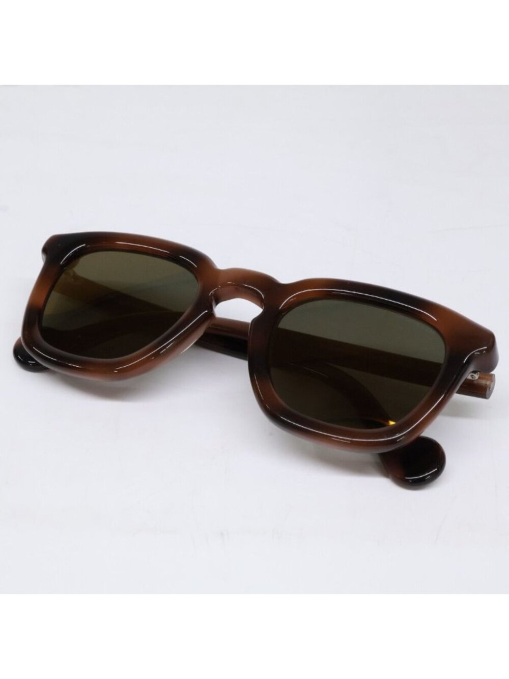 Moncler Mr Wellington Eyewear - Picture 1 of 8